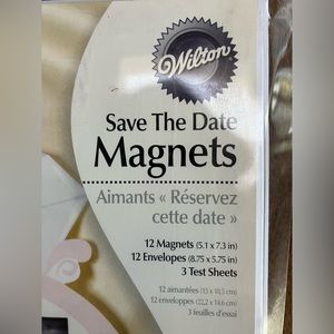 Customize 12 magnetic ‘save-the-date’ announcements.Create,print your own photo!